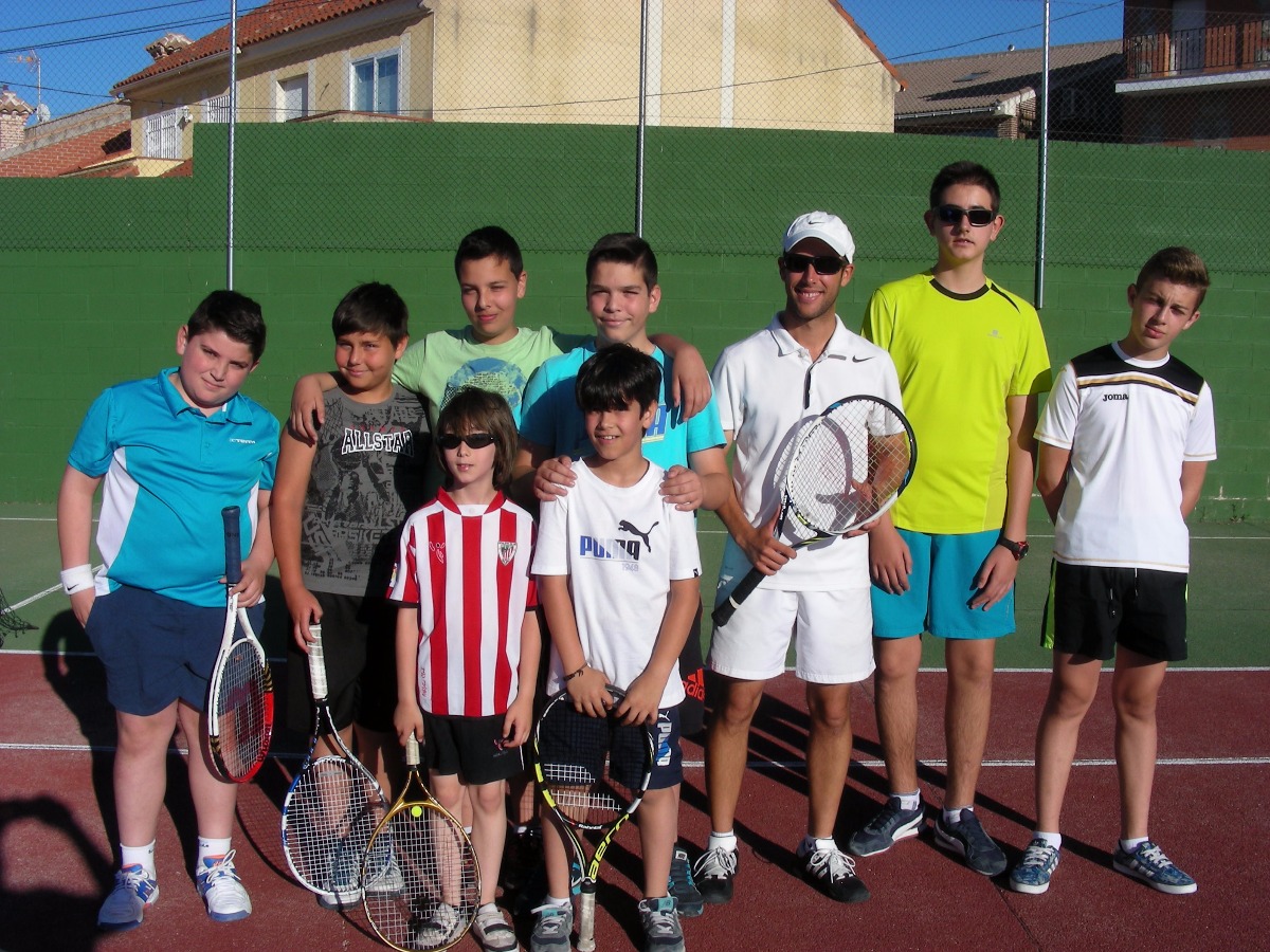 TORNEO FIN DE CURSO 2015 ESCUELA MUNICIPAL DE TENIS