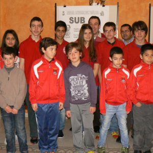 Luís F. Rivera Rodríguez y las hermanas Alonso Vara, campeones regionales de ajedrez en Tomelloso.