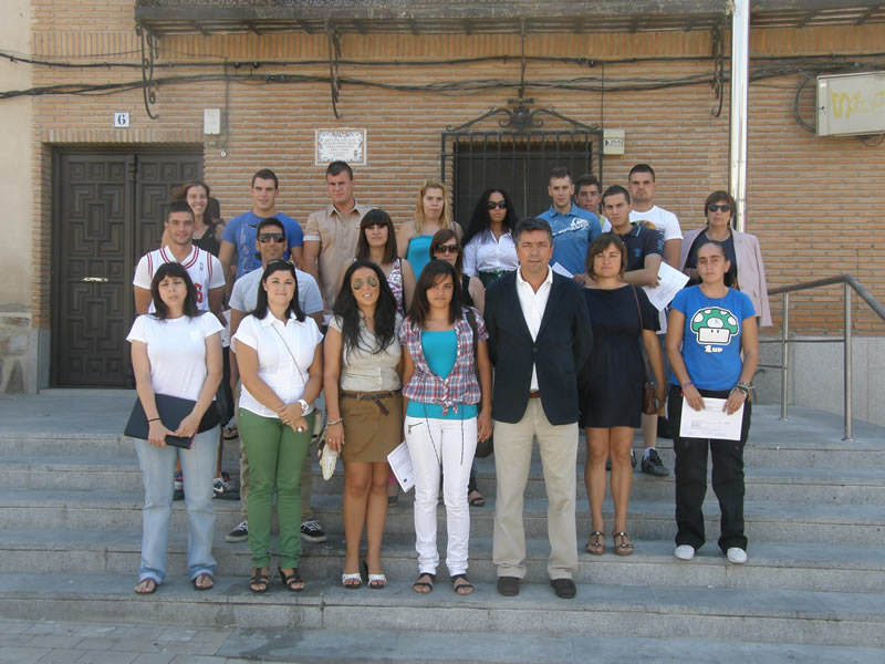 SE ENTREGAN LOS CERTIFICADOS DE FORMACIÓN A LOS ALUMNOS DE LA ESCUELA TALLER VALDEOLIVAS» DE BARGAS»