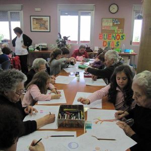 En Bargas, niños y mayores comparten actividad con motivo de las vacaciones de Semana Santa.