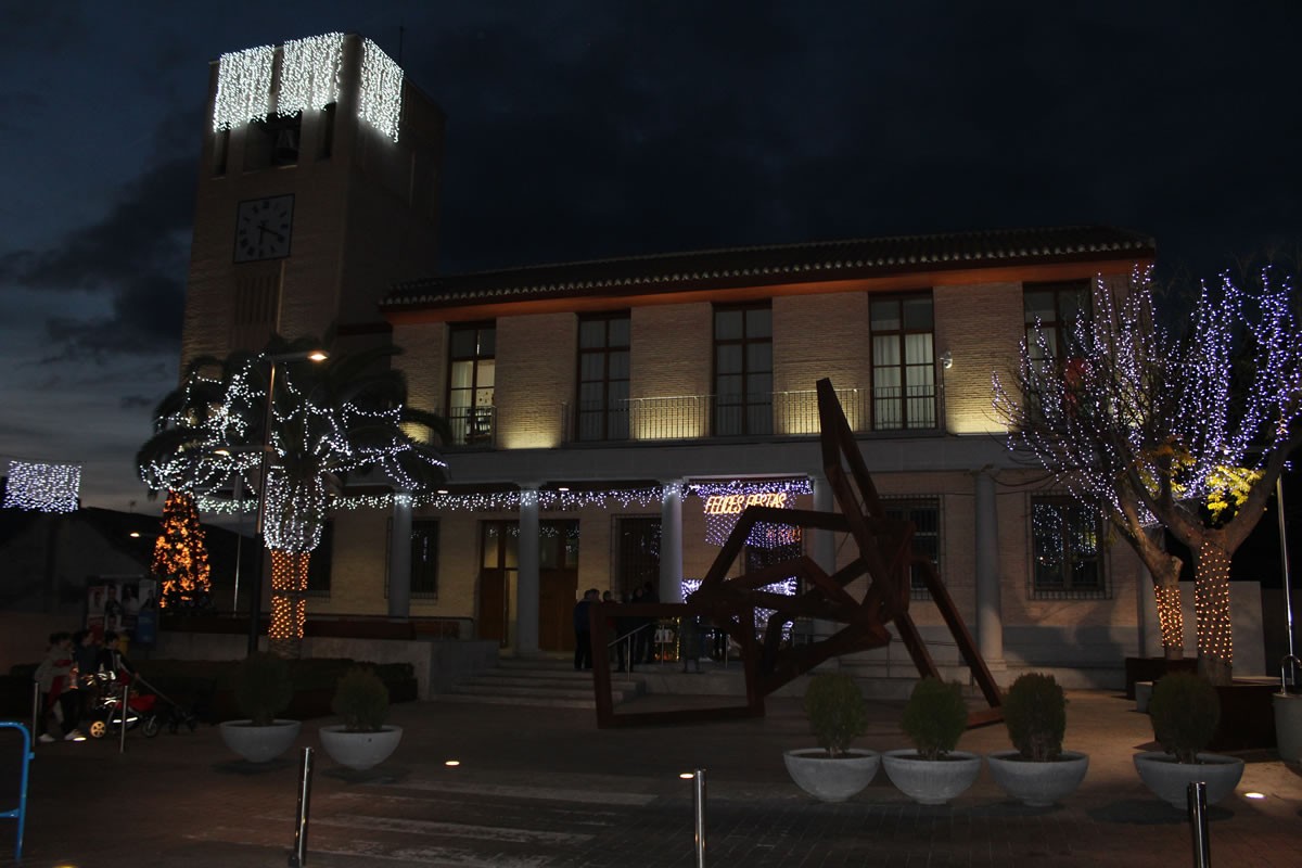 EN BARGAS, ENCENDIDO DE LUCES NAVIDEÑAS Y COLOCACIÓN DEL ARBOL de NAVIDAD y NACIMIENTO