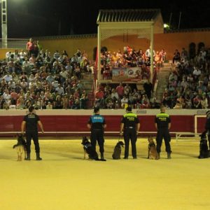 I EXHIBICIÓN CANINA POLICIAL