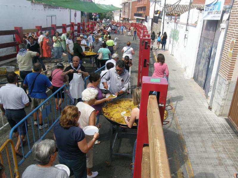 BARGAS FINALIZA SUS FIESTAS CON ACTOS DEDICADOS A LOS NIÑOS, PAELLA PARA TODOS LOS VECINOS, BECERRADA Y VERBENA POPULAR