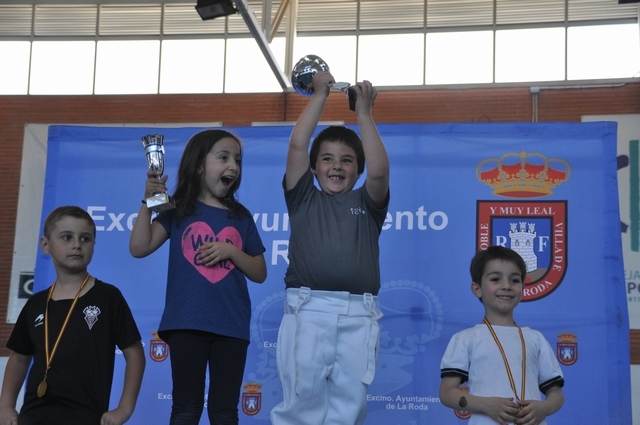 SHUARMA HERNÁNDEZ, CAMPEÓN REGIONAL DE ESGRIMA