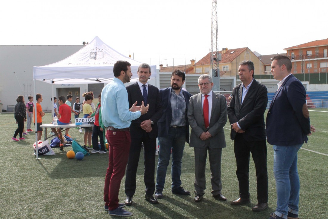 4- Jornadas_Iniciacion_Deportiva_Deporte_Escolar_Mayo17_Bargas_Autoridades_CampoFutbol