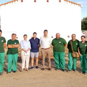 El alcalde de Bargas visita las instalaciones municipales destinadas a la agricultura ecológica