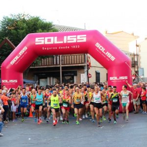 El Cross de Bargas bate record de participantes mientras se pone al día.