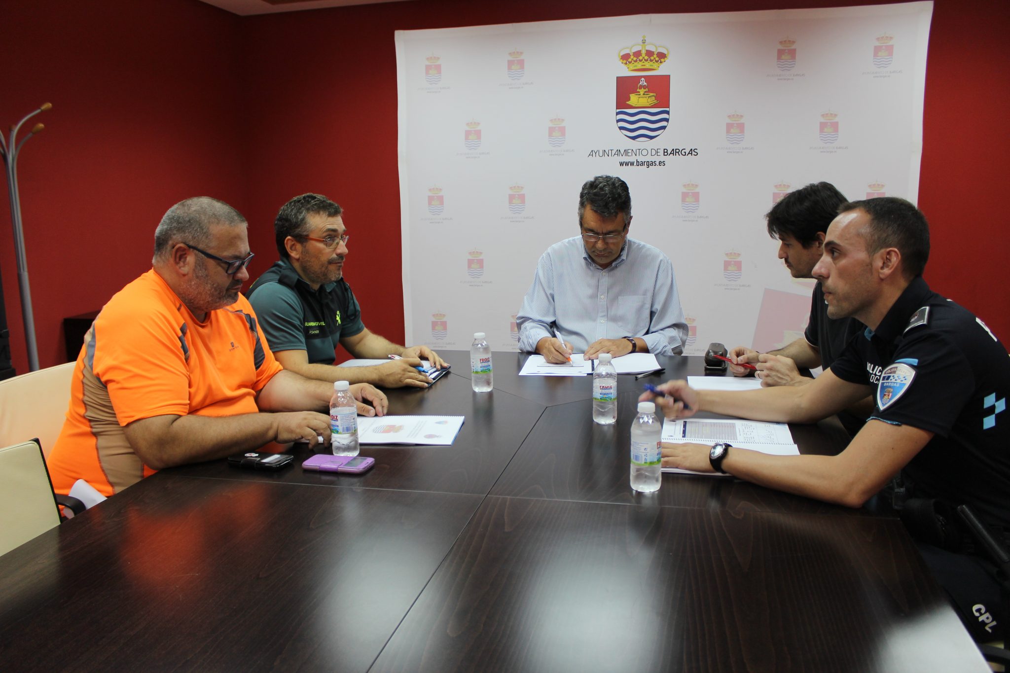 Se firma en Bargas el Plan local de seguridad y emergencia para las fiestas 2017.