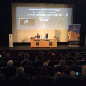 Encuentro con el escritor Juan Gómez Bárcena