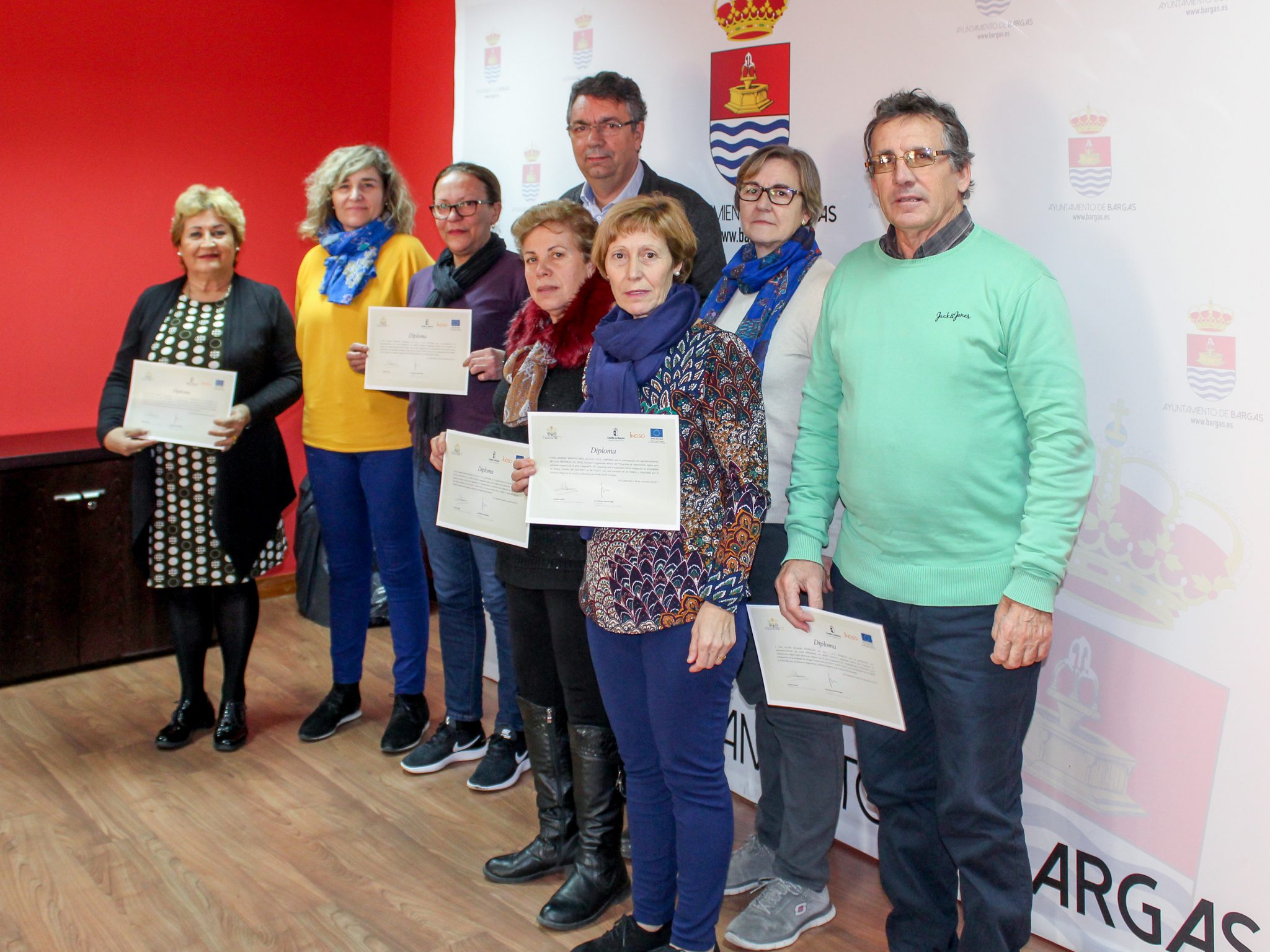 El Ayuntamiento de Bargas realiza la entrega de diplomas a las/os participantes del Segundo Curso de Informática para Mayores de 55 años, dentro del programa Capacitatic+55