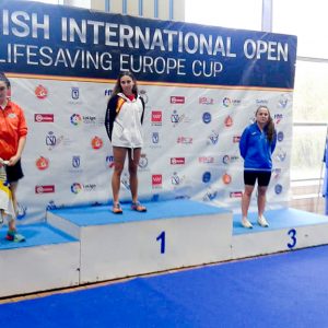 Miriam de Dios Lasa, del Club Natación y Salvamento Oriol Imperial, bate tres récords de España.