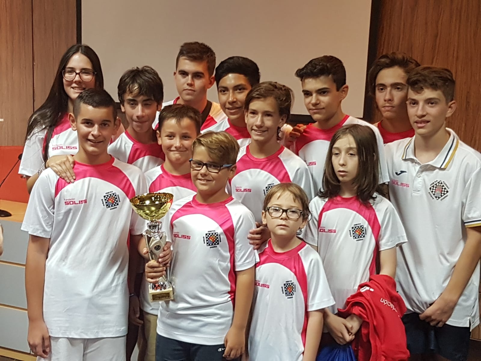 El Club de Ajedrez Bargas Sub-12, campeón de Castilla la Mancha por tercera vez consecutiva. Los sub-18, sextos a un punto del subcampeonato.