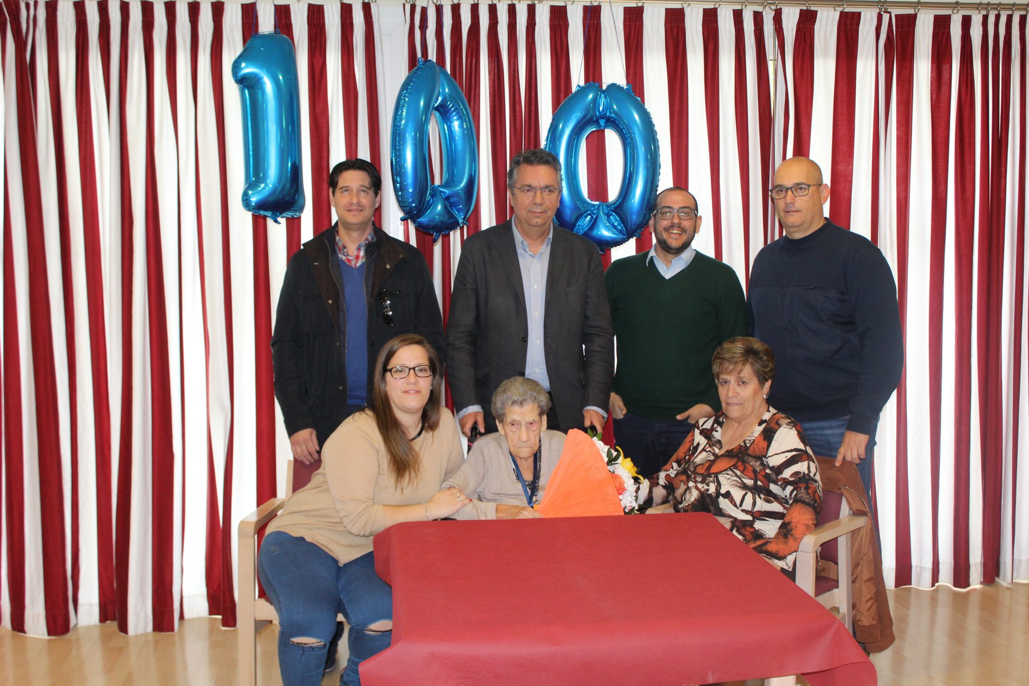 Homenaje centenario en la Residencia de la Tercera Edad de Bargas, Domusvi Valdeolivas