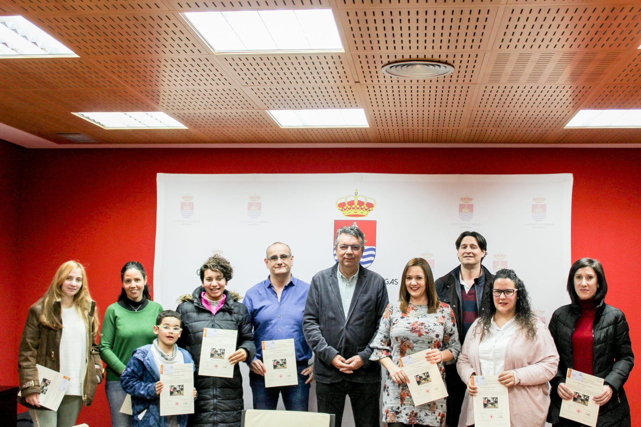 Entrega de certificados y credenciales del Curso de Primeros Auxilios y Desfibrilación llevado a cabo en el Ayuntamiento de Bargas