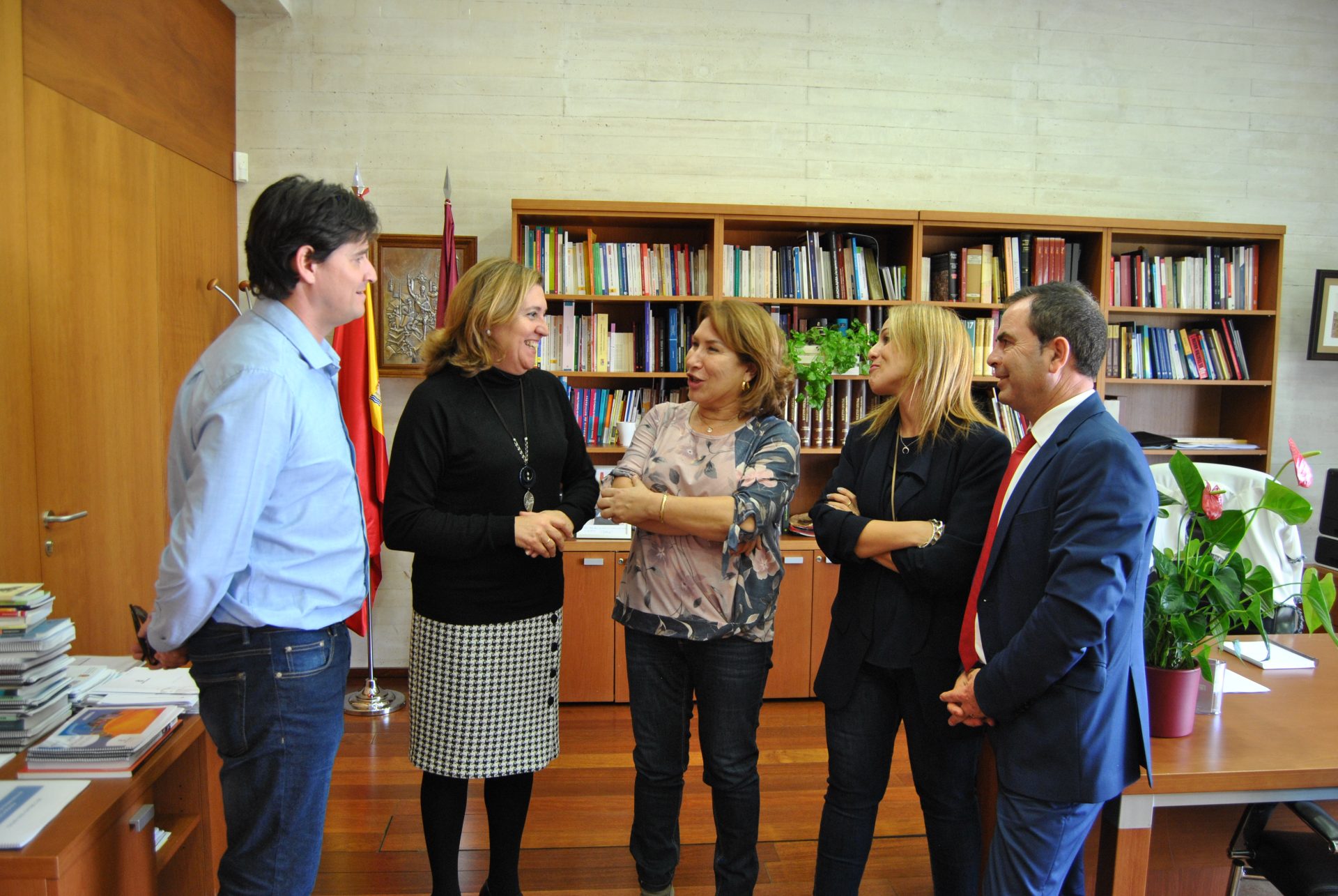 Reunión consejera Educación-alcaldesa Bargas 1