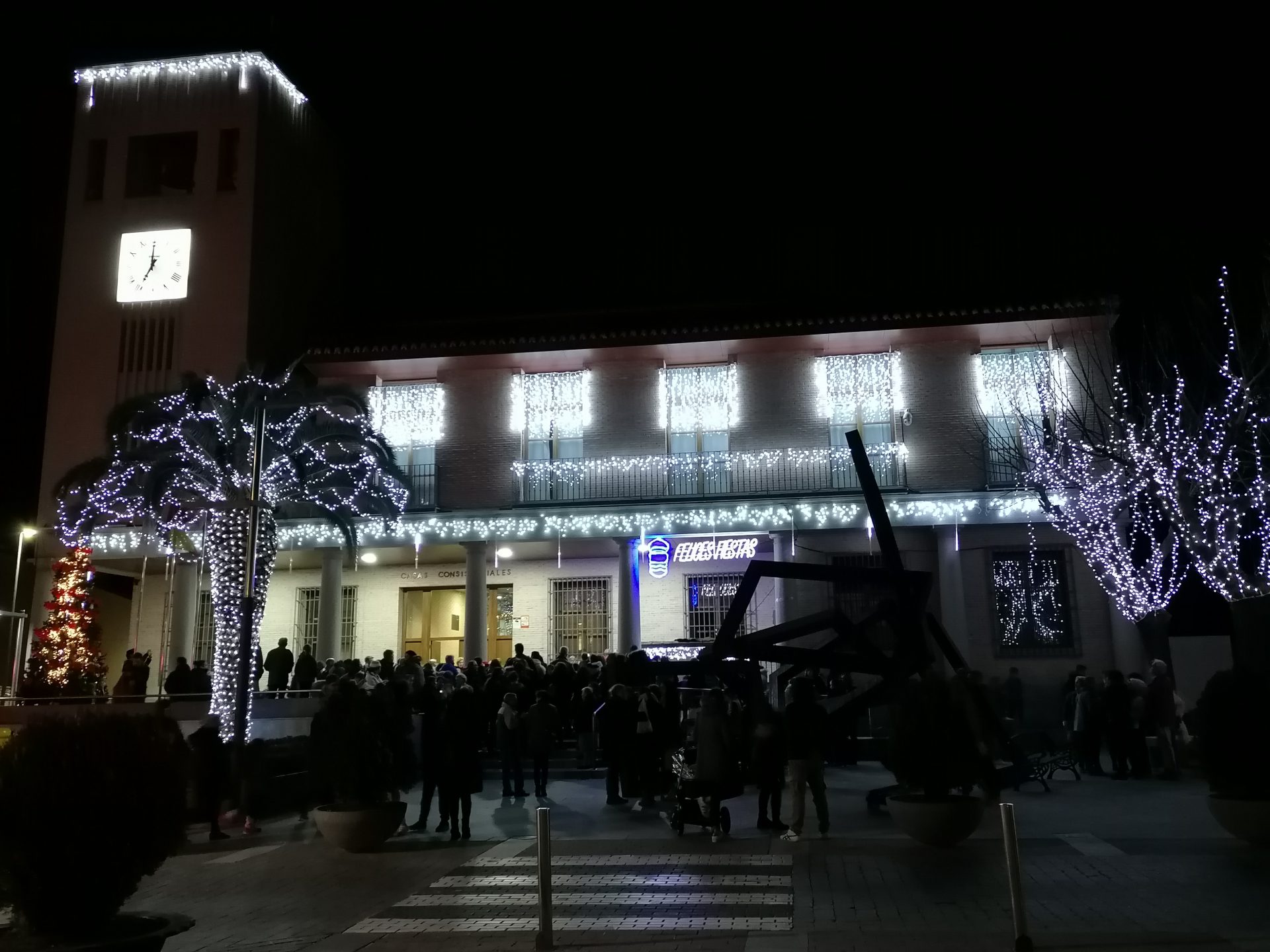 Bargas ilumina su Navidad con el encendido del alumbrado y la colocación del Portal de Belén