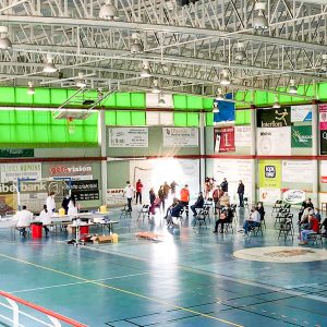 Vacunación masiva en el Pabellón Polideportivo Municipal