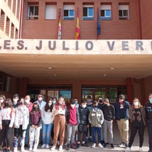 La Policía Local de Bargas forma a los alumnos de 1º de E.S.O. del I.E.S. «Julio Verne» en prevención sobre acoso escolar y los riesgos de las redes sociales