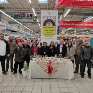 El Centro Ocupacional de Bargas en el día de la solidaridad, ha participado con un stand en Alcampo.