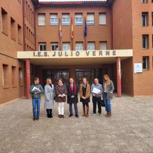 Visita del Delegado de Educación al I.E.S. Julio Verne y C.E.I.P Pintor Tomás Camarero