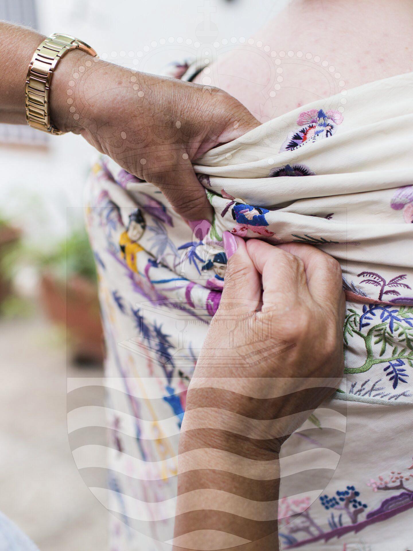 ¡Aprende a poner el mantón del traje de bargueña! (plazas limitadas)