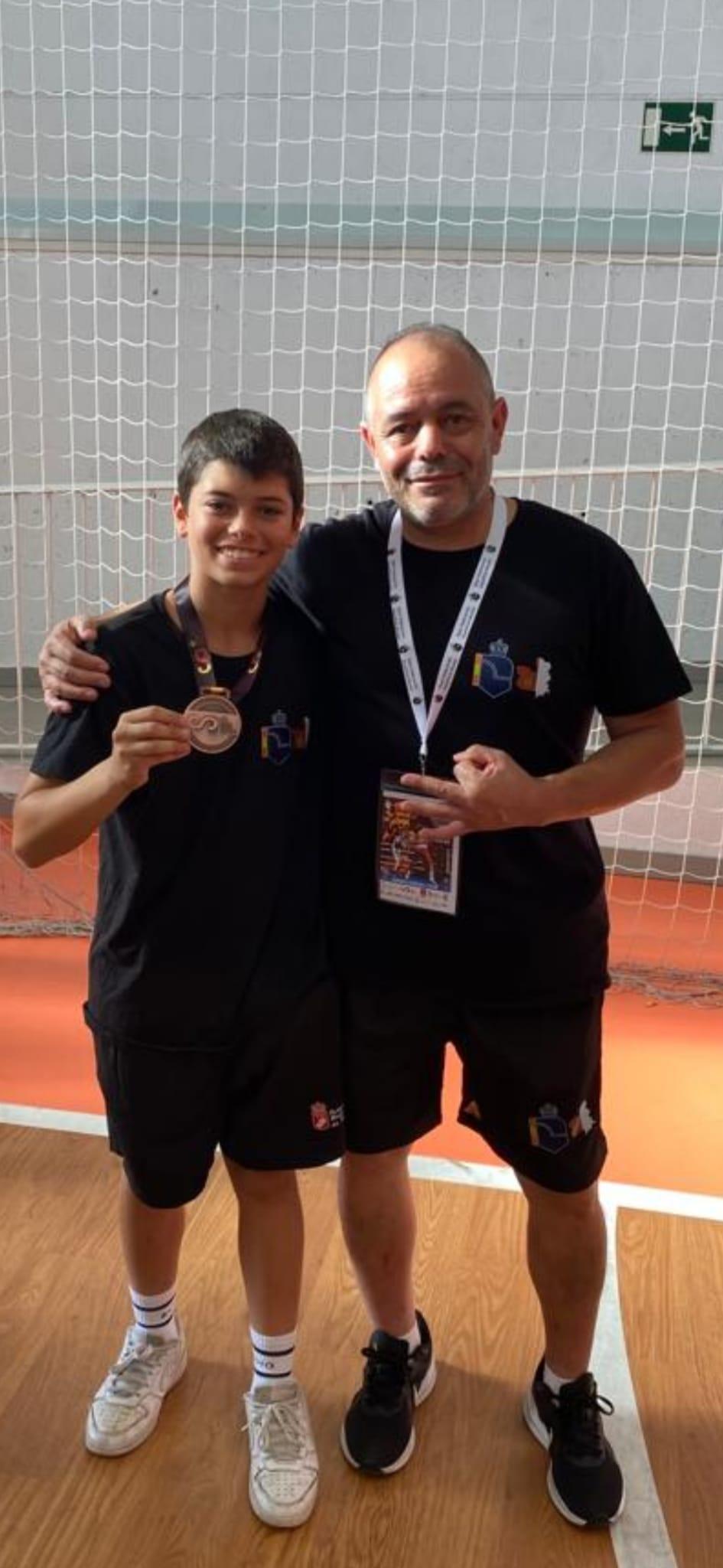 El bargueño Mario Hernández, medalla de bronce en el Campeonato de España en Edad Escolar de Boxeo