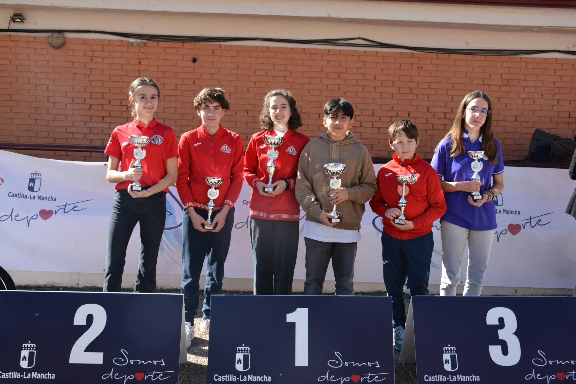 08. PODIUM INFANTIL