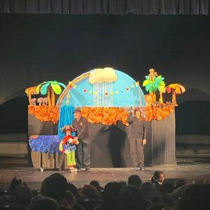 Éxito rotundo de la obra familiar “Elmer, el Elefante de colores” en la Casa de Cultura “María Zambrano”