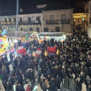 El 6 de diciembre de 2025, Bargas volvió a llenarse de magia con el tradicional encendido navideño y la bendición del Belén en una Plaza de la Constitución repleta de vecinos y familias