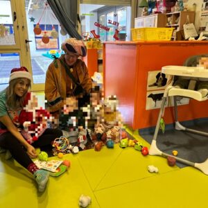 Visita del emisario real a los centros educativos, centro de día y residencia de mayores de Bargas