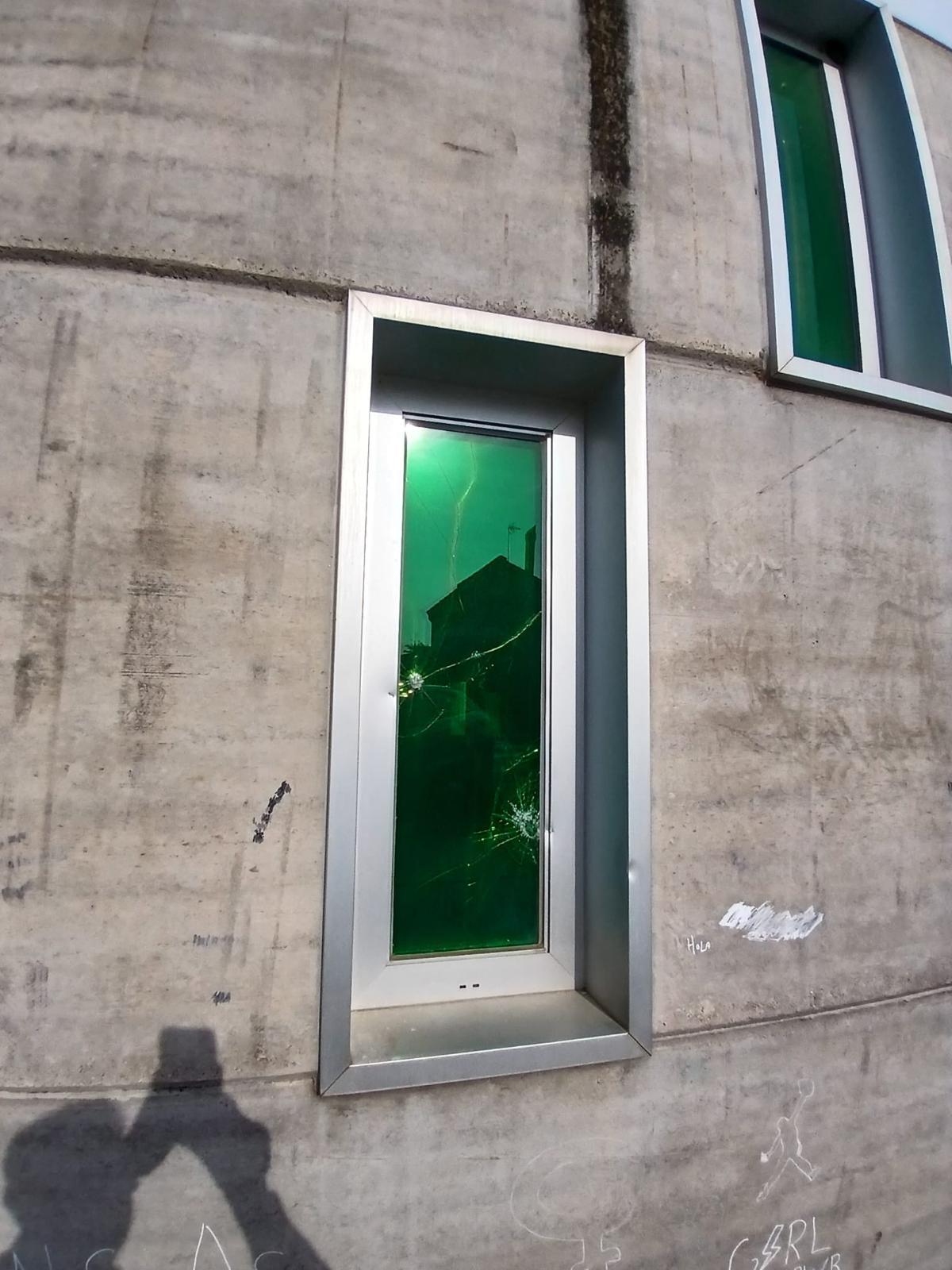 b0ff3774-4858-4783-8feb-e022a11c0407