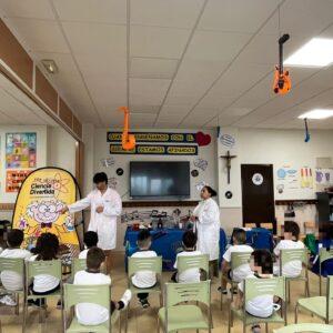 Finalización de los talleres de Ciencia Divertida, en el Colegio Diocesano Madre de la Vida