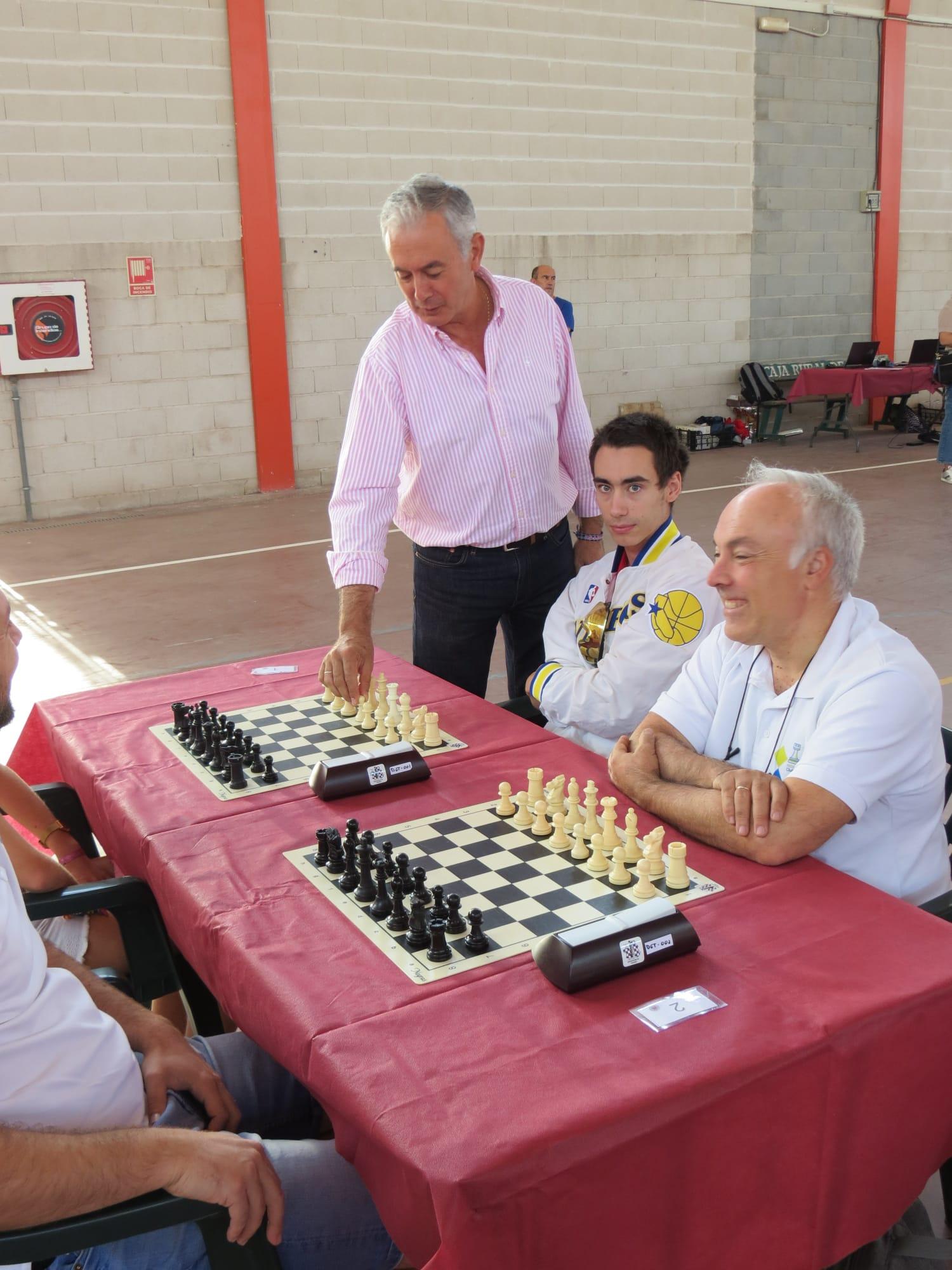 18. MOVIMIENTO INICIAL
