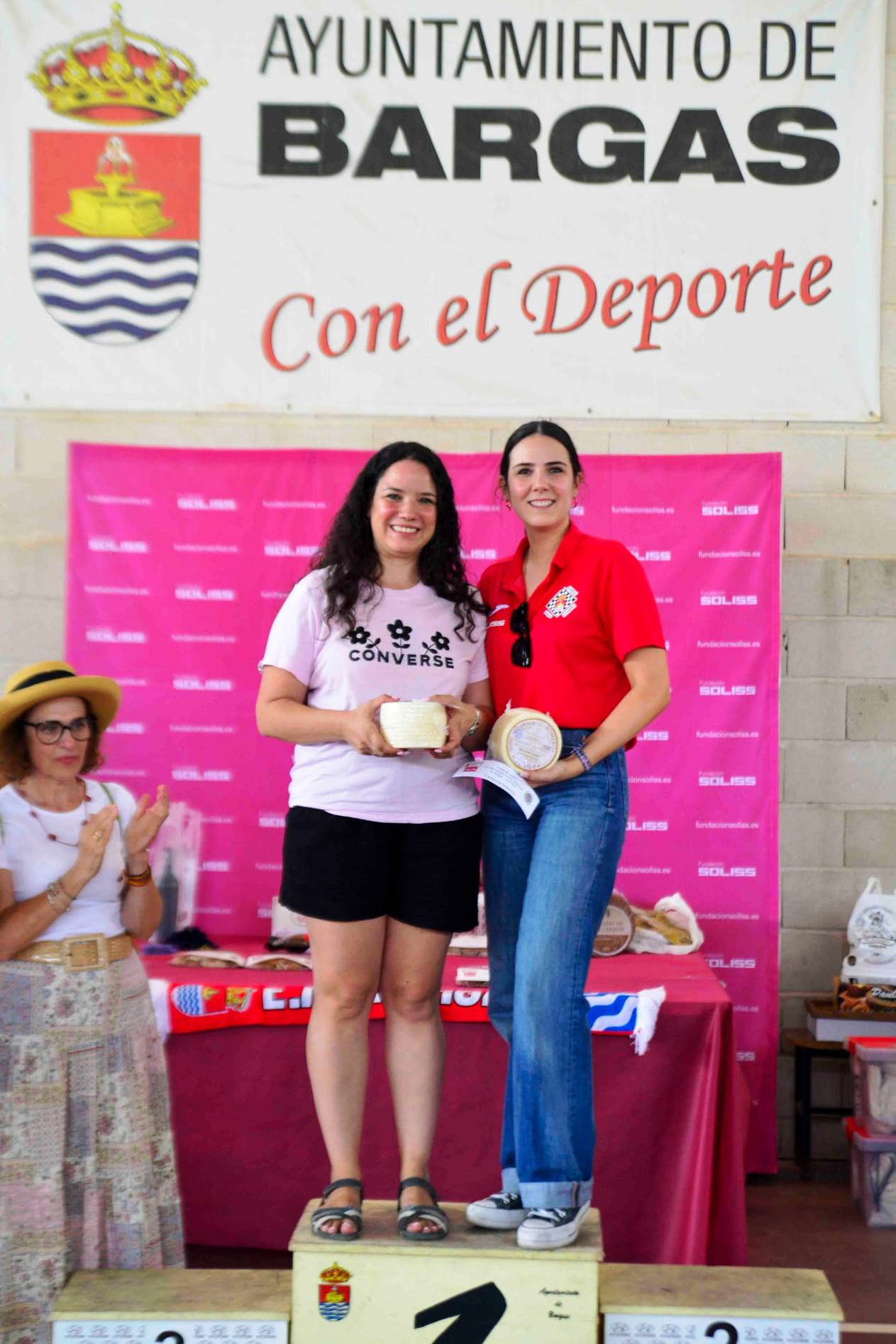 4. PRIMERAS MUJERES
