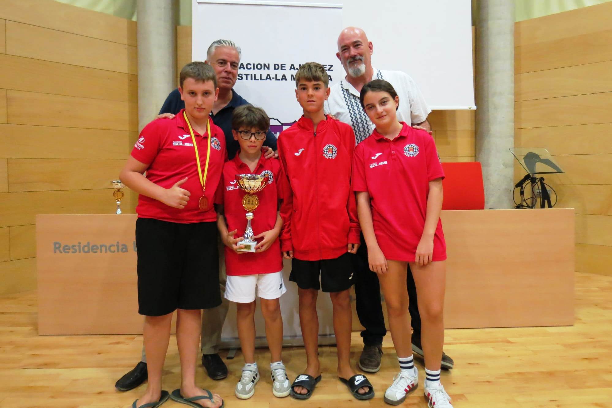 CAMPEONES SUB-12
