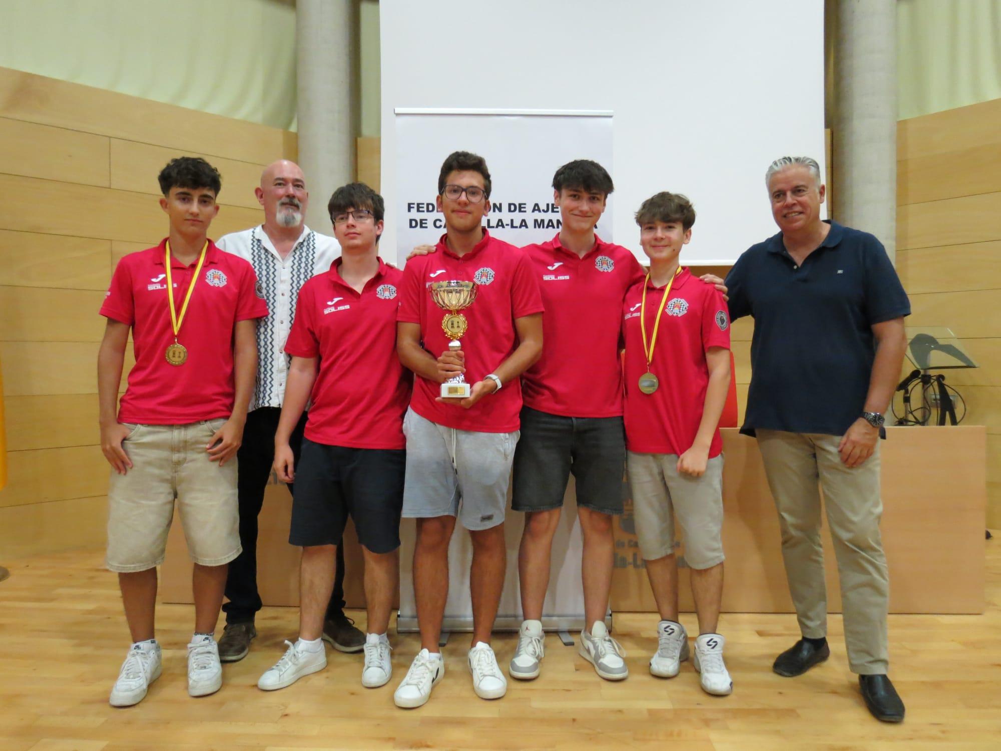 CAMPEONES SUB-18